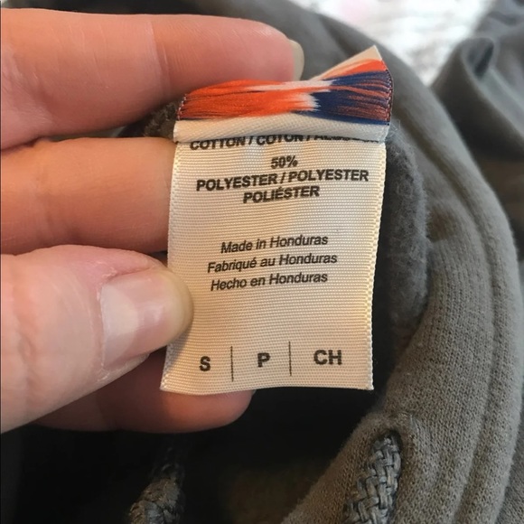 The 7 Line Hoodie - Picture 5 of 6